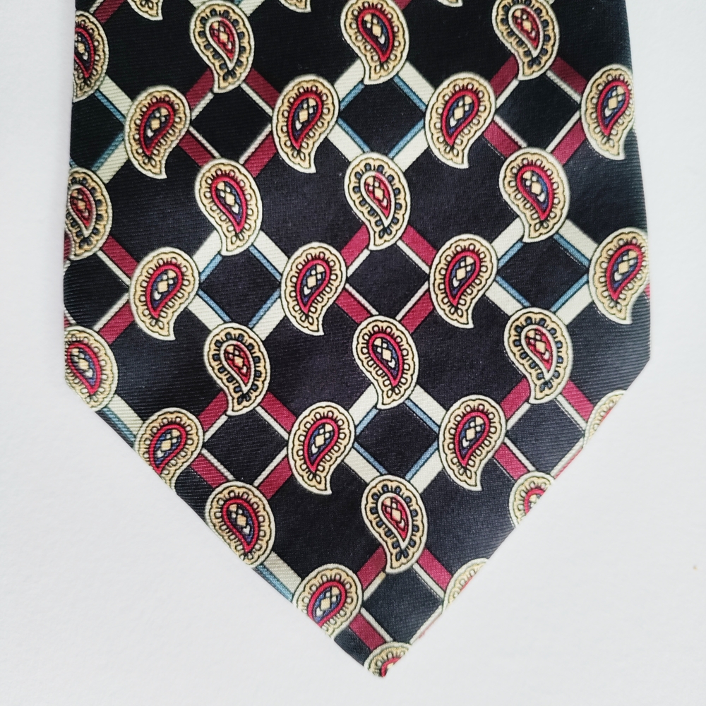 Black & Burgundy Paisley Tie Rue de la Paix 4 x 56.5 in Vintage